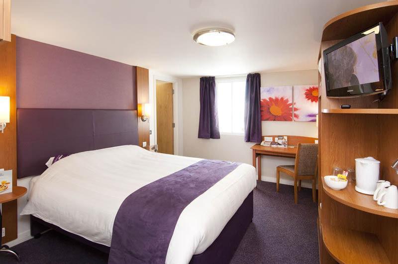 Premier Inn Haydock Park/M6 J23 Warrington Buitenkant foto