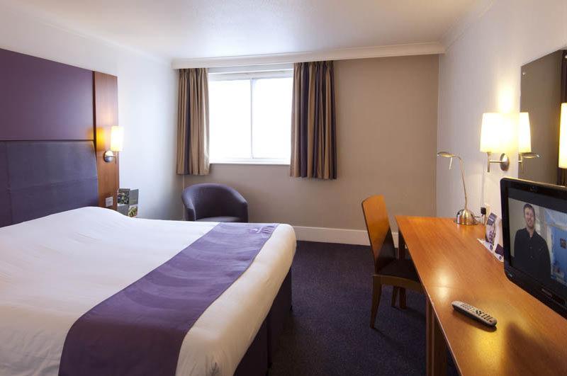 Premier Inn Haydock Park/M6 J23 Warrington Buitenkant foto